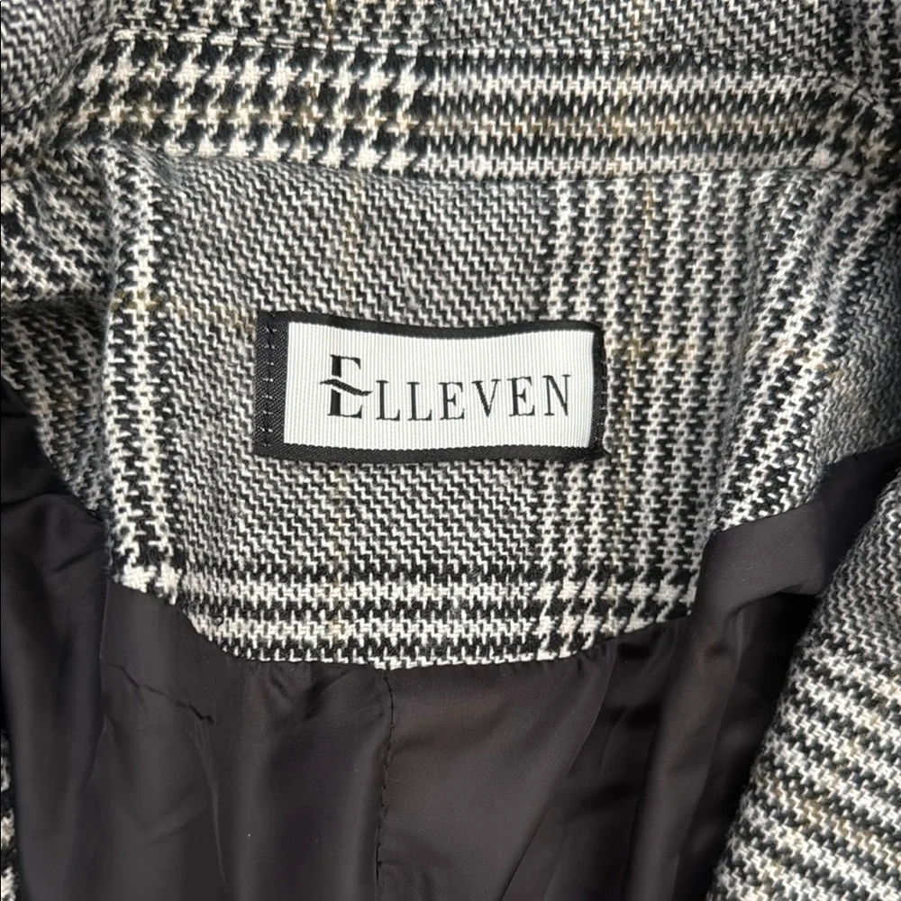 Ellie Gray Checkered Women's Blazer - Picture 2 of 3